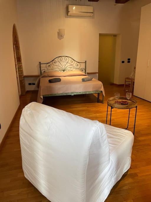 Il Grappolo D'Alba Apartment Luaran gambar